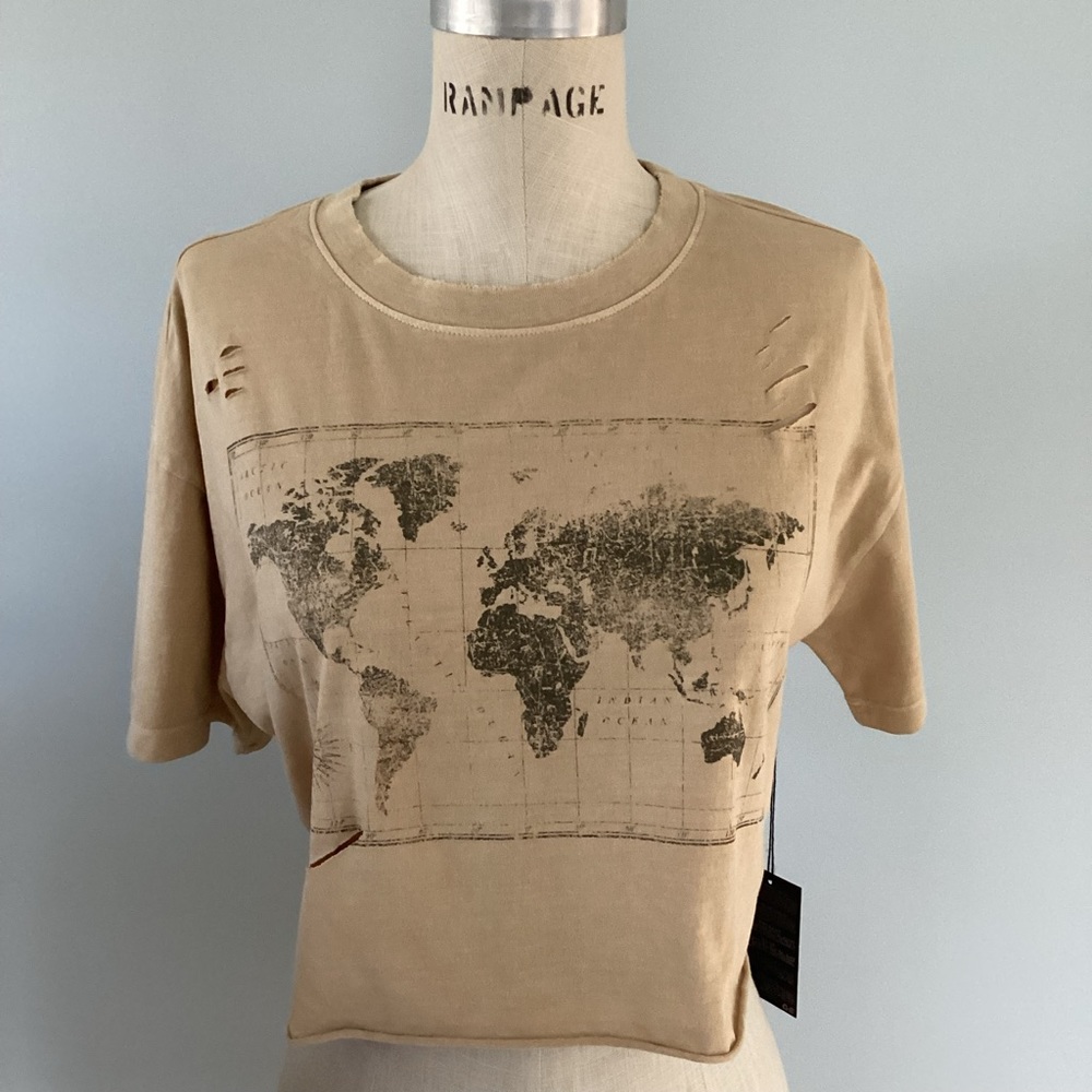 Forever 21 Distressed Graphic Crop Tee Size Medium NWT